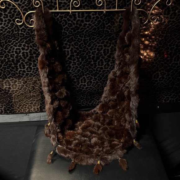 LUXURIOUS Brown REAL RABBIT FUR Scarf/wrap with Tassels - Picture 2 of 9